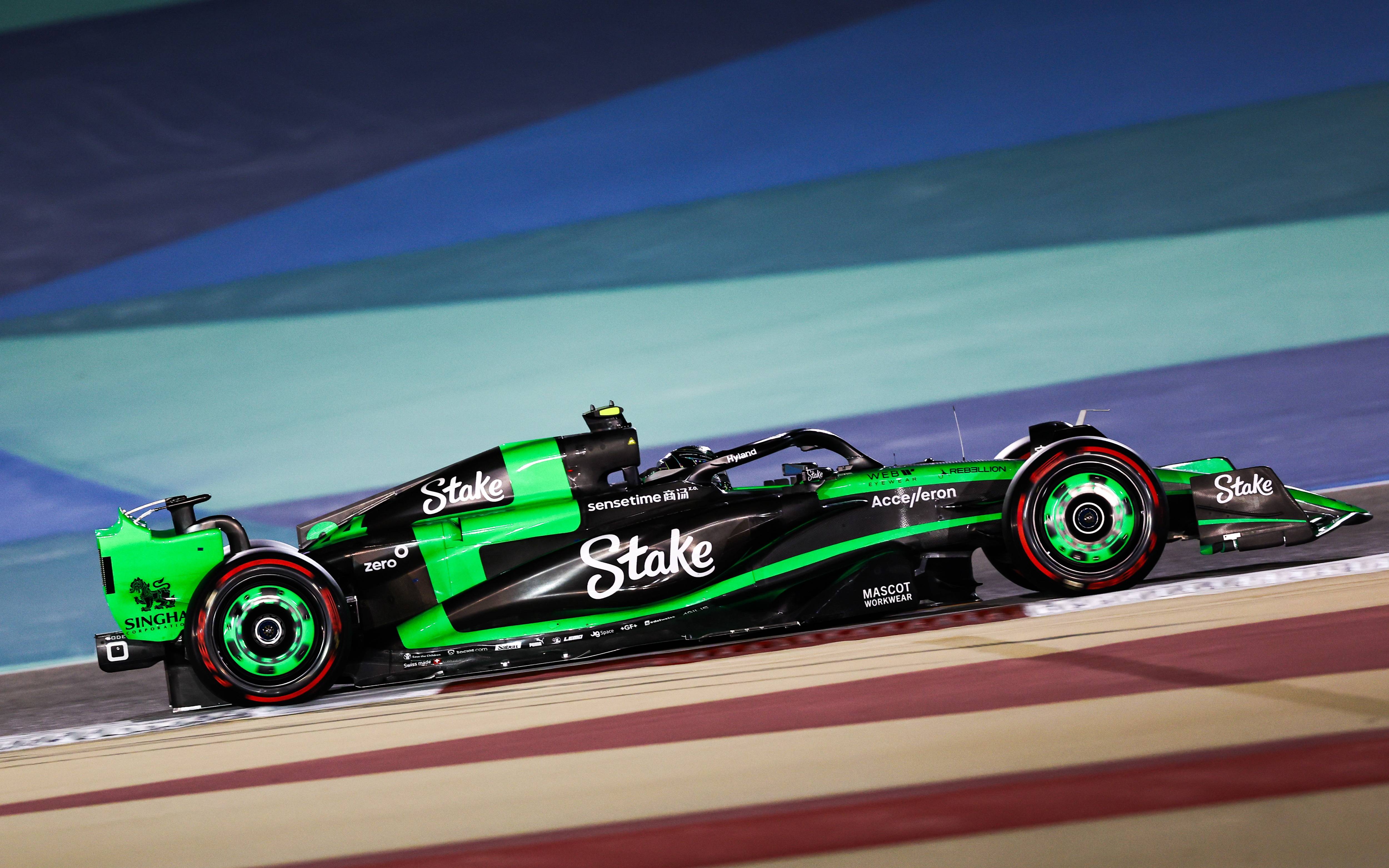 包含索伯车队逆转梅赛德斯，维斯塔潘带队取胜的词条