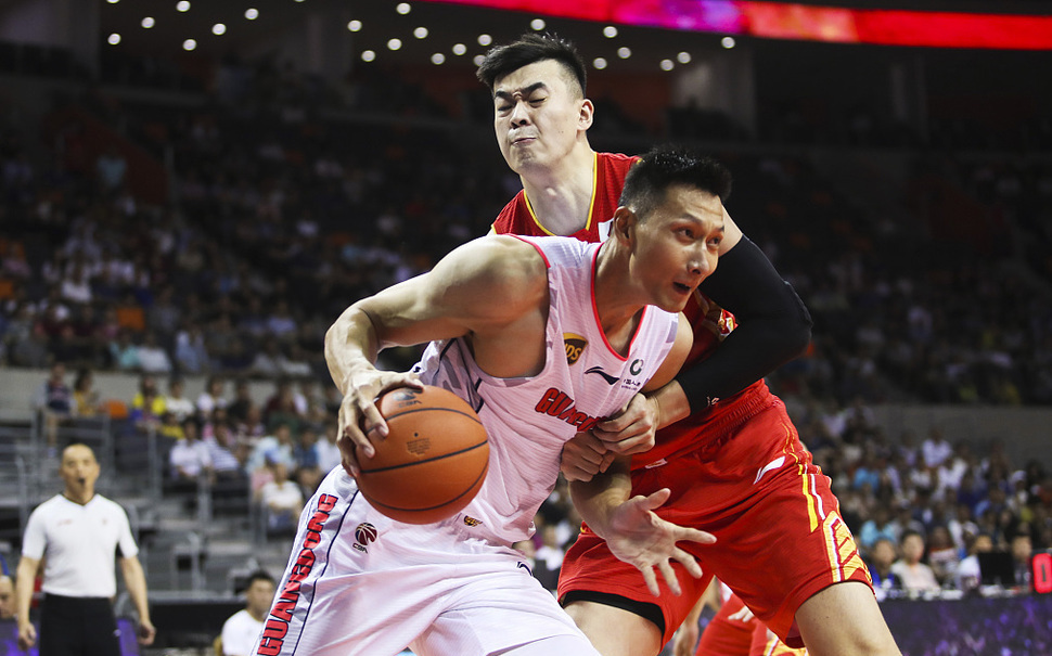 广州队险胜北京队,麦科勒姆统治全场 广州队险胜北京队,麦科勒姆统治全场