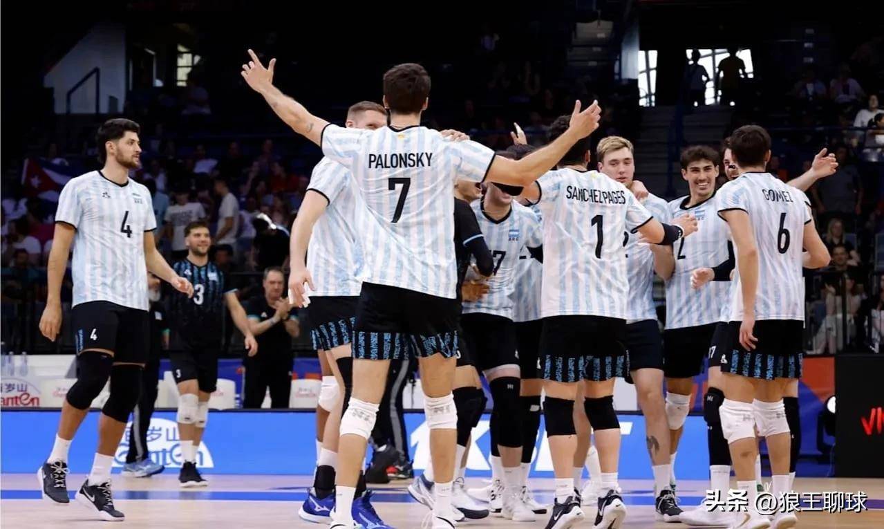 阿根廷翻盘巴黎，戈麦斯带队取胜