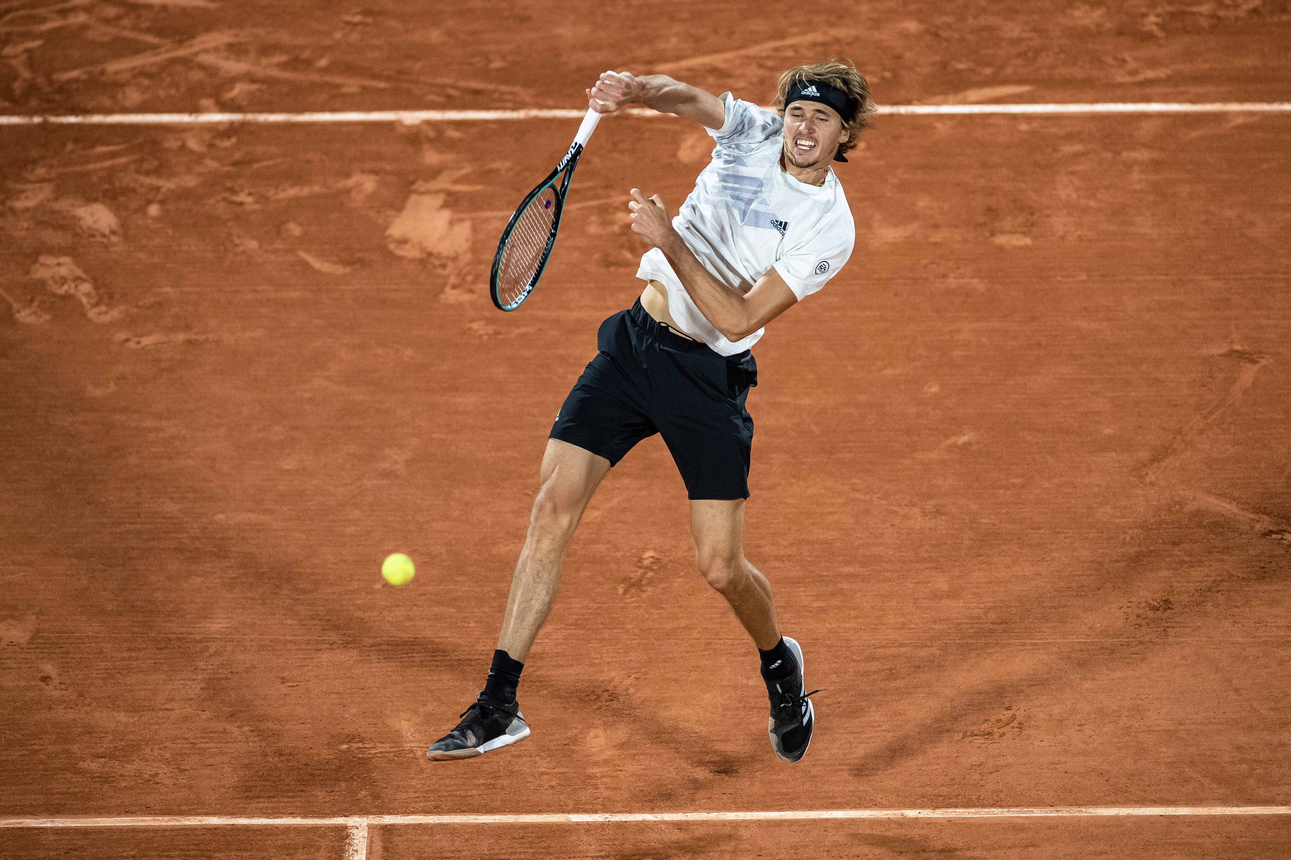 法网轻取戴维斯杯，兹维列夫状态火热