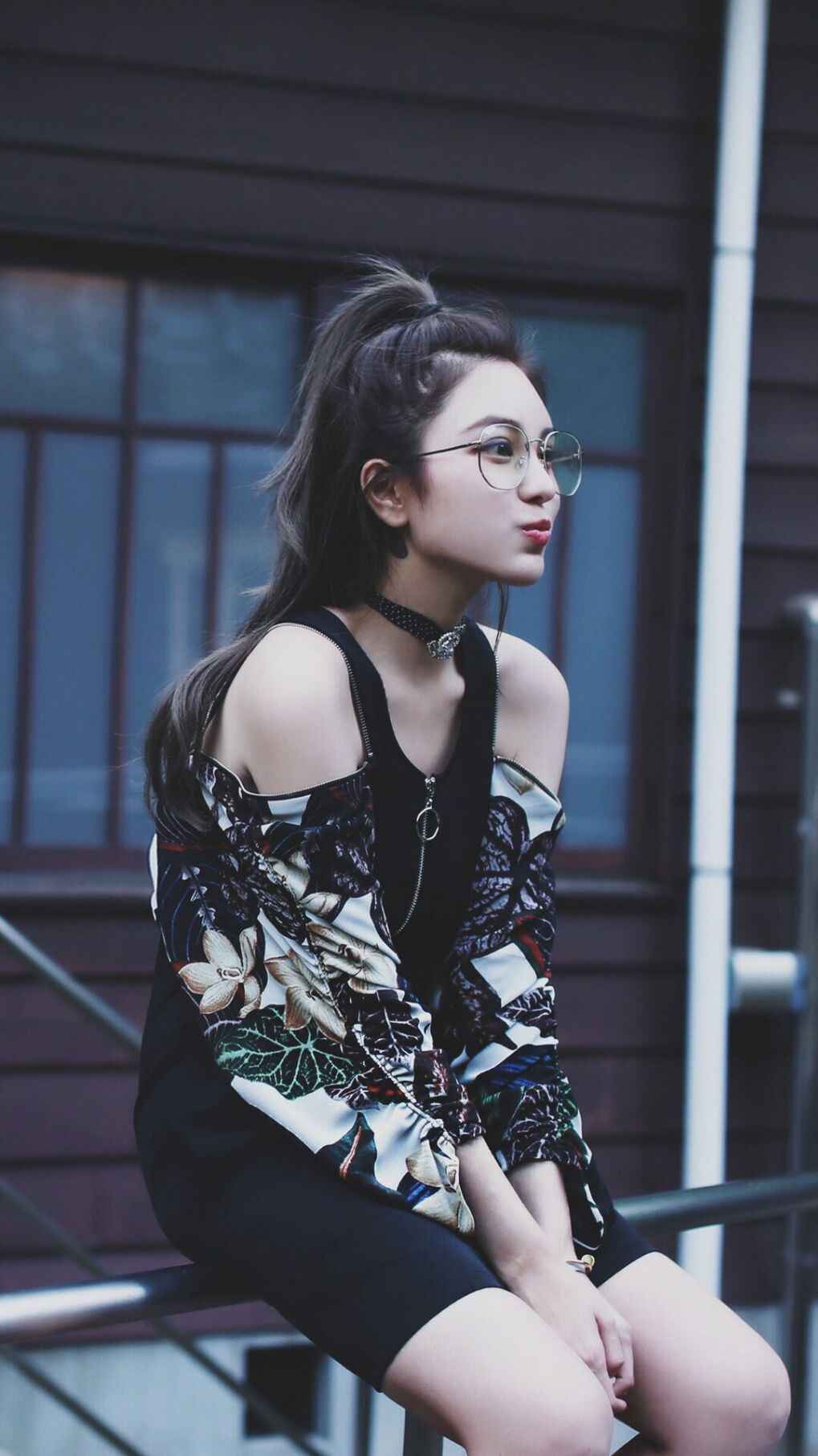 巴林与圣地亚哥的量子纠缠，当F1引擎轰鸣遇见马赛港的沉默