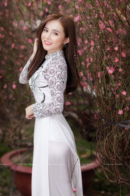 跨界对决，拜仁慕尼黑与伊拉克的友谊赛，阿劳霍刷新单场进球纪录