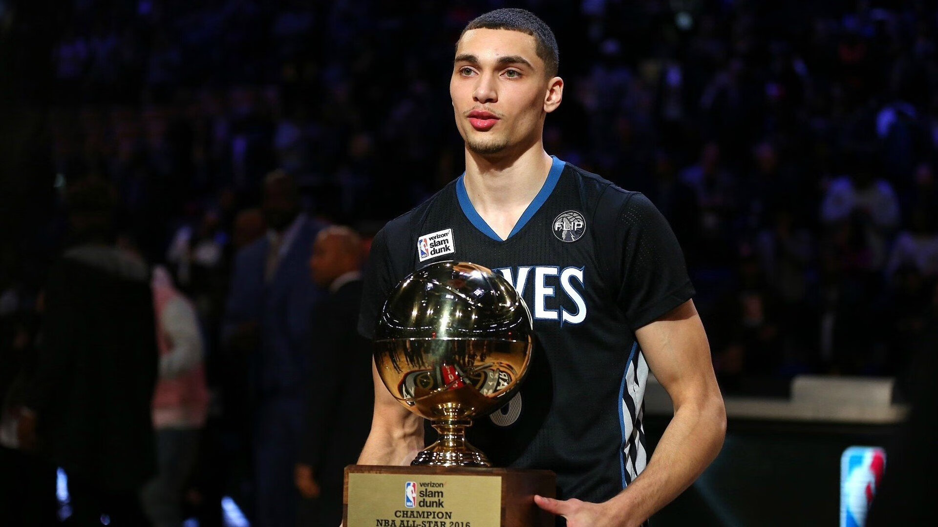 唯一性闪耀时刻,当勇士横越天山,马克西照亮欧陆—竞技体育的不可复刻之夜