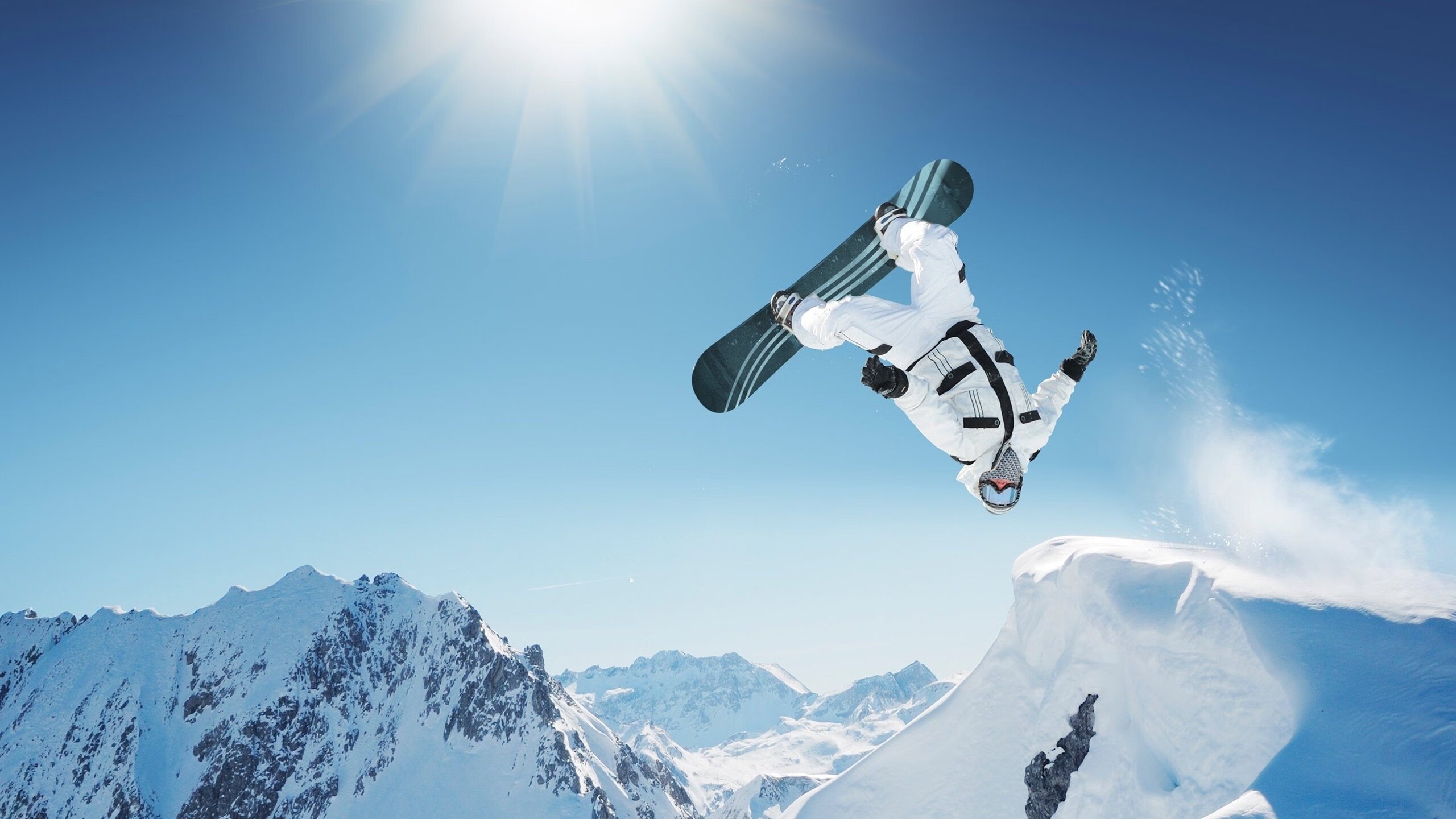 双面门神,虚拟战场斩落北非之鹰,真实德比见证铁闸降临