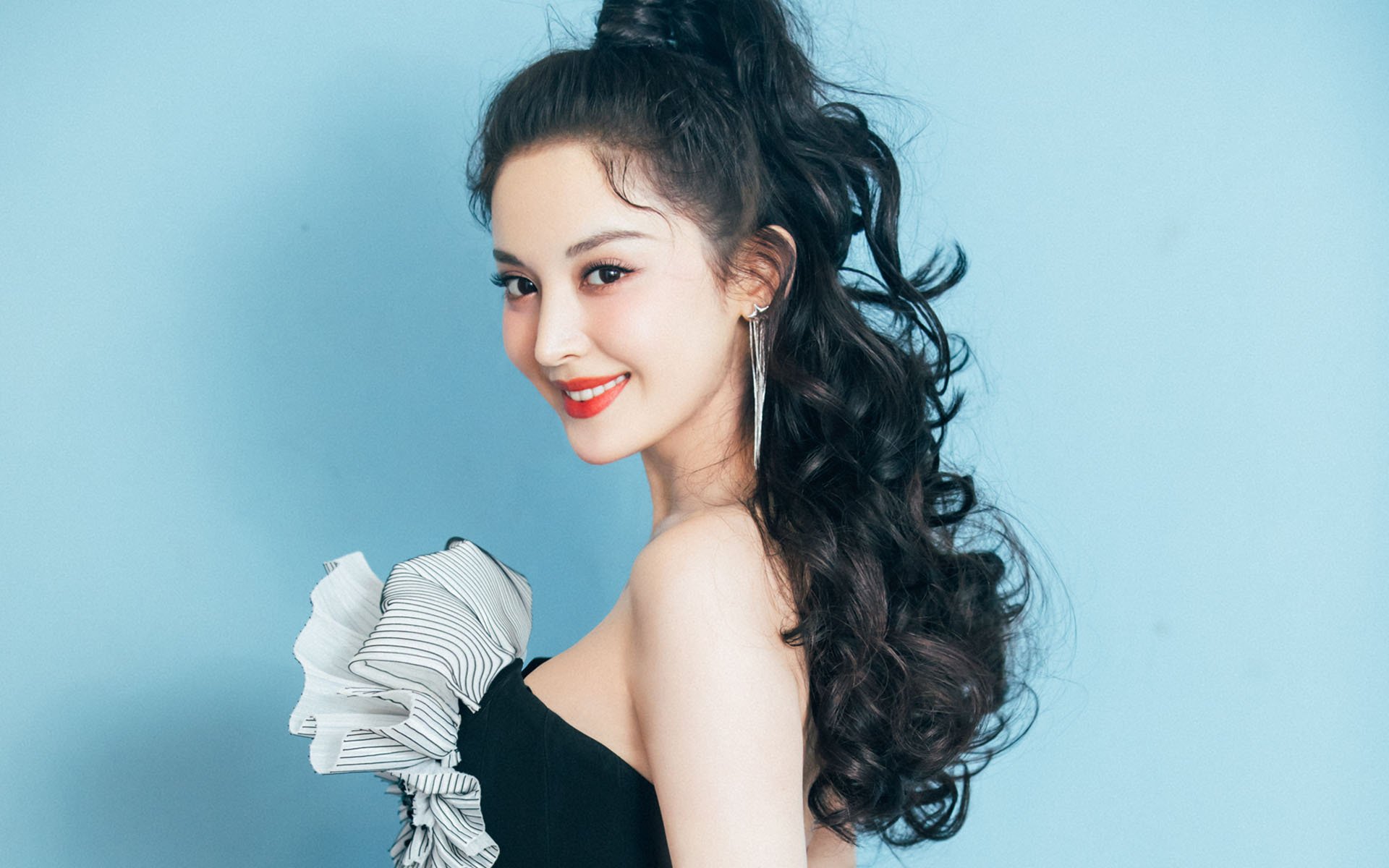 库尔图瓦的黄昏,当门神用肋骨写就罗马尼亚史诗